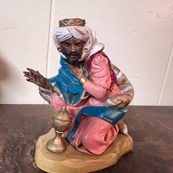 Vintage Fontanini Nativity Scene Set - Picture 7 of 10